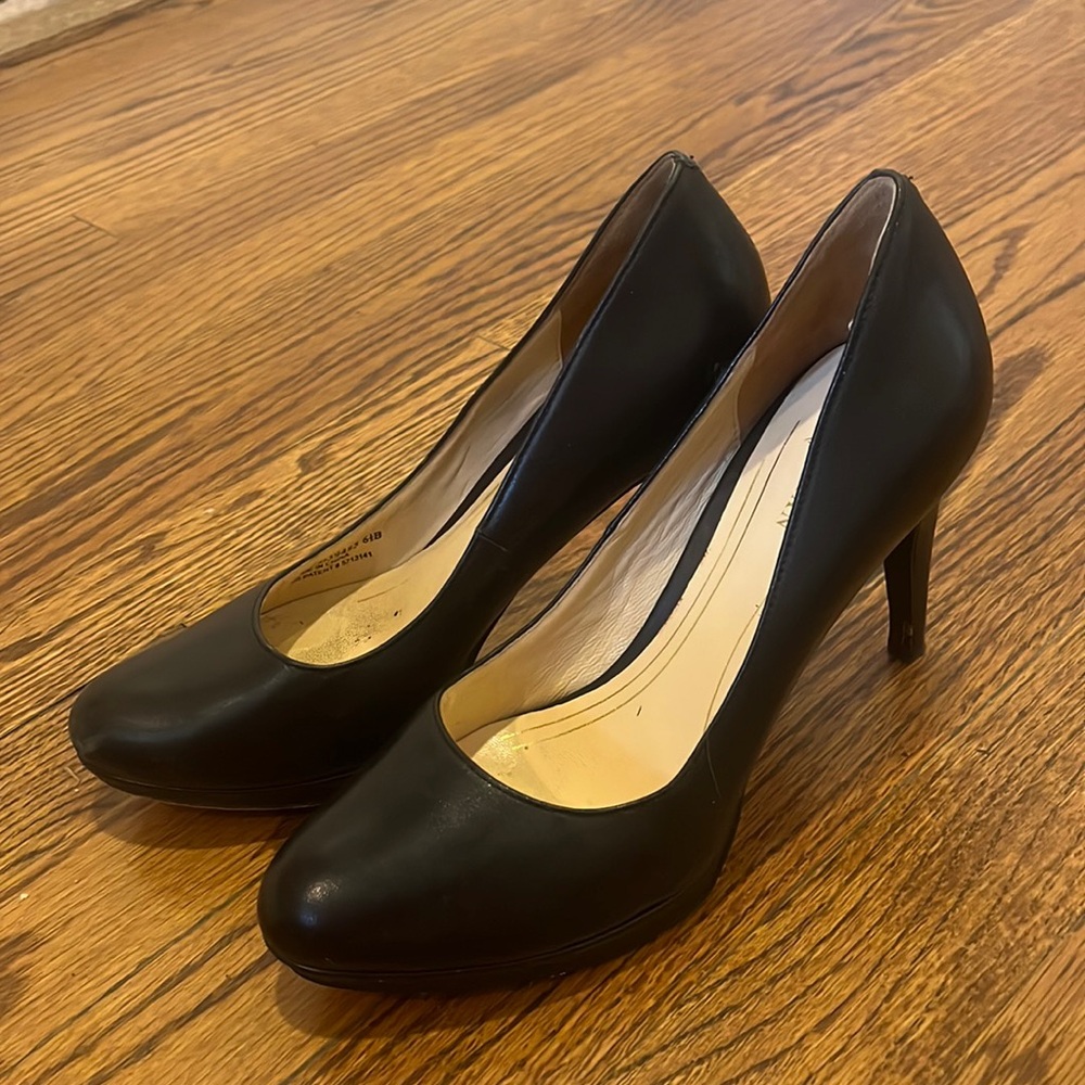 Cole Haan Black Leather Pumps